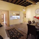 Nsm 71viadelcorso Luxury Con Terrazzo 公寓