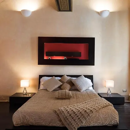 Nsm 71viadelcorso Luxury Con Terrazzo 公寓