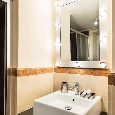 Nsm 71viadelcorso Luxury Con Terrazzo *