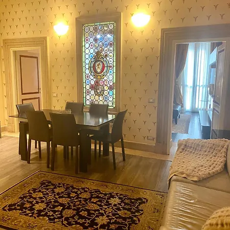 Nsm 71viadelcorso Luxury Con Terrazzo 公寓