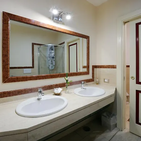 公寓 Nsm 71viadelcorso Luxury Con Terrazzo